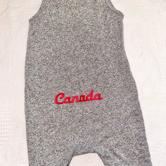 Roots | BNWOT Canada Day tank top romper with snaps - Picture 4 of 5